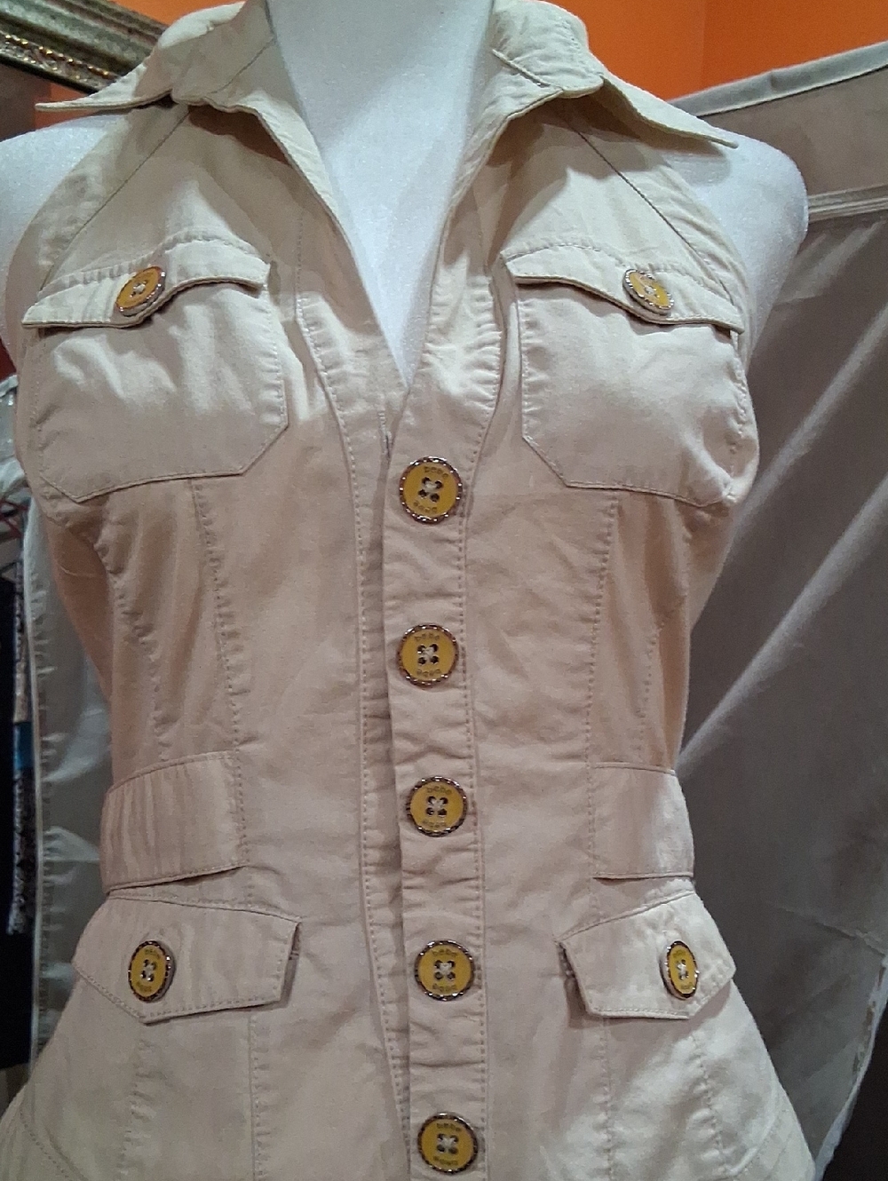 bebe Beige Sleeveless Button-Front Utility Vest